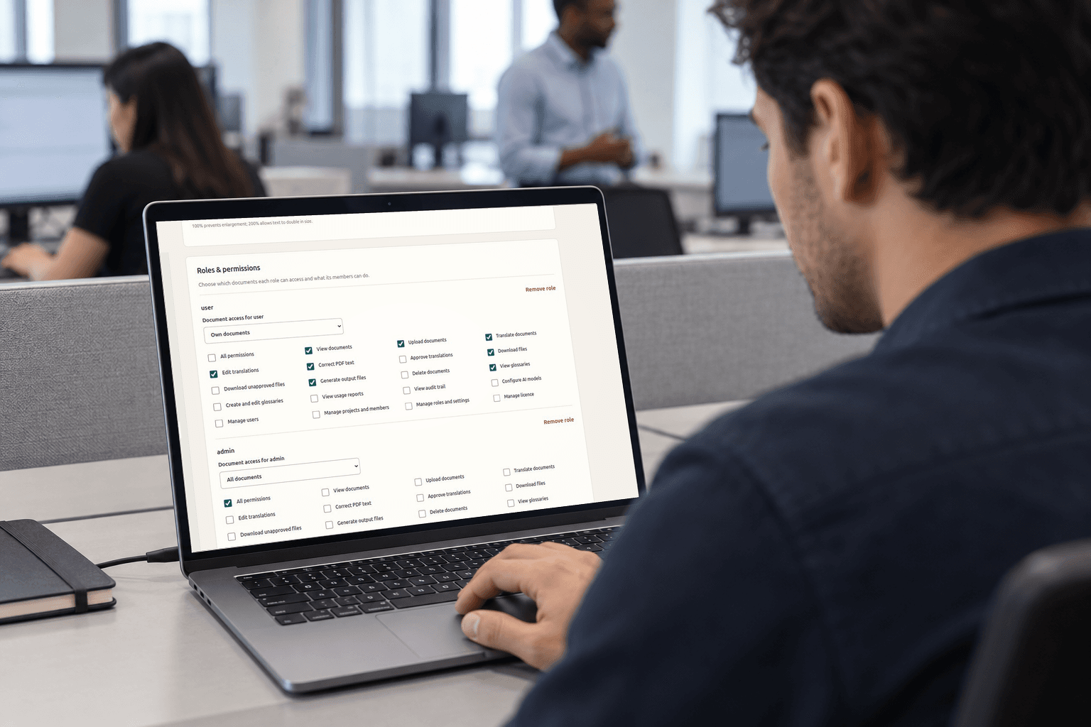 Um notebook mostrando os controles de Funções e permissões do Vavus